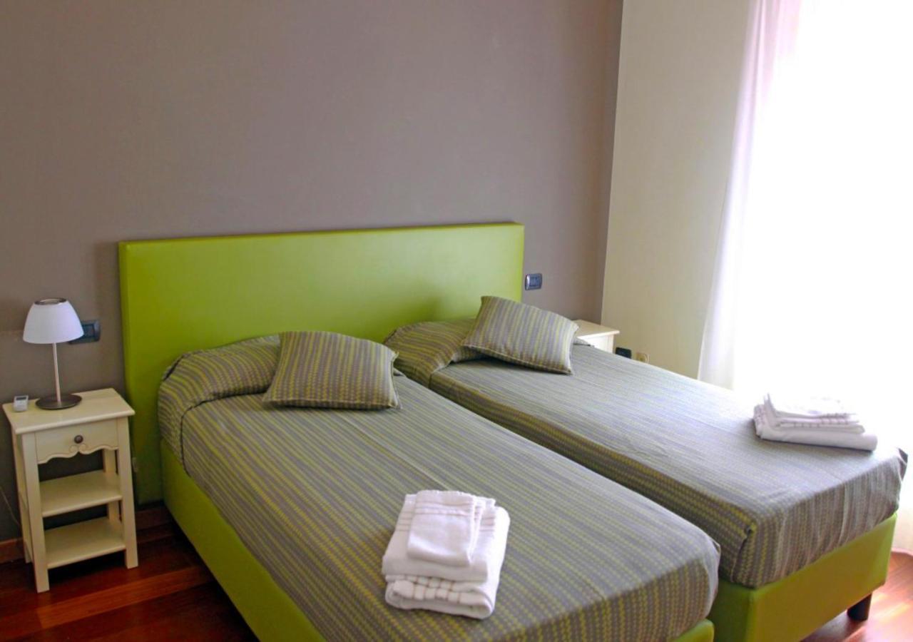 Appartamento Ideal Sirmione Bagian luar foto