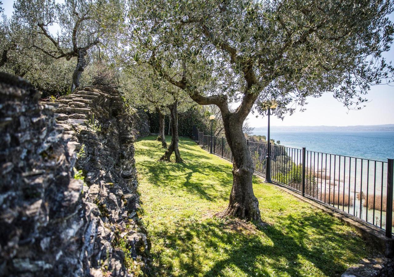 Appartamento Ideal Sirmione Bagian luar foto